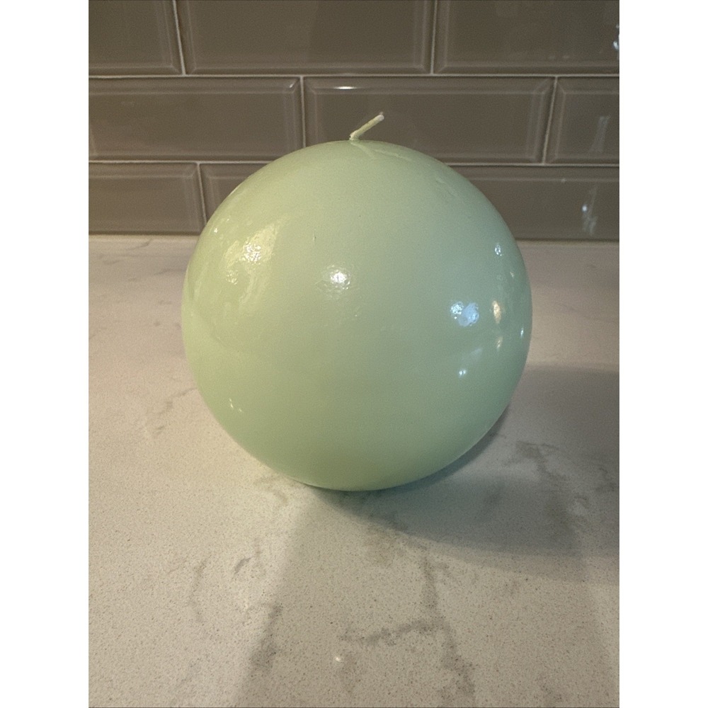 Zodax‎ x Anthropologie Sphere Wax Candle! NWT Light Green